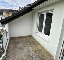 2-Zi.-DG-Wohnung mit Balkon im Zentrum (Außenjalousien) - Werdau