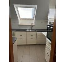 1 Zimmer Dachgeschosswohnung mit sep. Bad und Küche Warmmiete - Ulm Obertalfingen