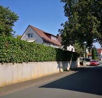 Zweifamilienhaus mit großem Grundstück in GladenbachWeidenhausen