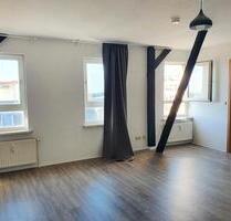 Gemütliche, kleine Dachgeschosswohnung mit bester Anbindung! - Halle (Saale) Büschdorf