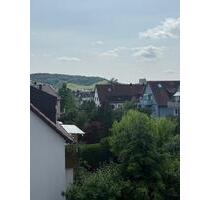 Stilvolle, geräumige und modernisierte 2,5 Zimmer Galeriewohnung - Fellbach