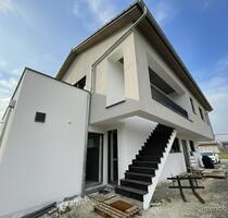 Erstbezug: Geräumige und Helle 4-Zimmer-Wohnung, mit großem Balkon und Stellplätzen - Wolpertswende