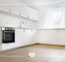 HELLE UND MODERNE 3-ZIMMER WOHNUNG MIT EINBAUKÜCHE, BALKON UND TG - Augsburg Bergheim