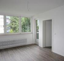 Renovierte 2-Zi.-Whg. mit Balkon in grüner Lage! - Essen Stadtbezirk VI