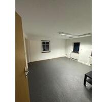 WG Zimmer zu vermieten - 300,00 EUR Kaltmiete, in Weidenstetten (PLZ: 89197)