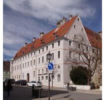 Zentral gelegene elegante und außergewöhnliche 4-Zimmer-Wohnung - Memmingen