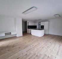 4 Zimmer Wohnung, Küche Neu, 2 Balkon 2 Etage - Bopfingen