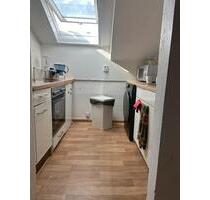 2 Zimmer Dachgeschosswohnung - 580,00 EUR Kaltmiete, ca.  47,00 m² in Kiel (PLZ: 24143) Gaarden-Ost