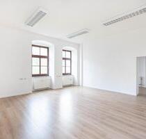 Büro des ehemaligen Landrates - 366,00 EUR Kaltmiete, ca.  61,00 m² in Löbau (PLZ: 02708)