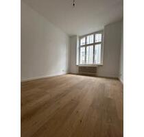***Top-kernsanierte 1-Zimmer-Wohnung mit Einbauküche im Erdgeschoss – Nähe Zooviertel*** - Wuppertal Arrenberg