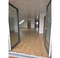 Helle DG- Wohnung in Alzenau (92m²) - 3 Zimmer, mit EBK