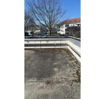 Parkplatz zu vermieten - 60,00 EUR Kaltmiete, in Rüsselsheim am Main (PLZ: 65428)