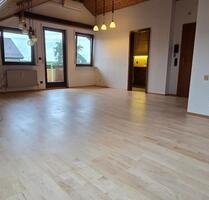 3-Zimmer-Dachgeschosswohnung mit Klimaanlage, EBK & Balkon - Heilbronn Frankenbach