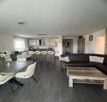 4,5 Zimmer Etagenwohnung mit Garten, Garage und 2 Stellplätzen - Bad Mergentheim