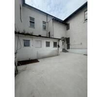 eine große Wohnung - 1.700,00 EUR Kaltmiete, in Duisburg (PLZ: 47167) Hamborn