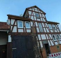 Fachwerkhaus mit großer Scheune - Hessisch Lichtenau