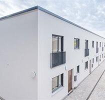 Modernes Stadthaus mit großzügiger Terrasse in zentraler Lage - Viechtach