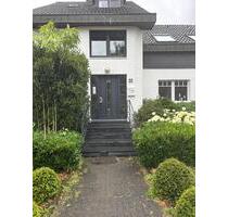 Attraktives Haus in Meerbusch-Bovert mit separater Nutzfläche