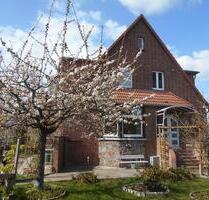 5-Zimmer-Wohnung mit Terrasse - 950,00 EUR Kaltmiete, ca.  125,00 m² in Güstrow (PLZ: 18273)