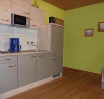 Zweiraumwohnung, voll möbliert, mit Gartennutzung - Zeulenroda-Triebes