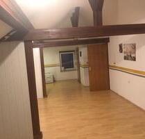 Geräumige DG Wohnung - 520,00 EUR Kaltmiete, ca.  50,00 m² in Wöllstadt (PLZ: 61206)