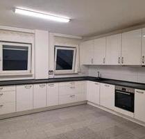 4 Zimmerwohnung 92qm² mit Balkon und zwei PKW Stellplätze - Leonberg