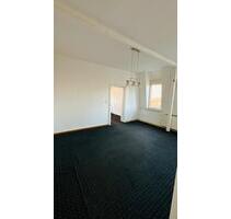 Schöne große Wohnung zu vermieten - Petershagen