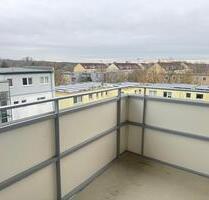 Helle, großzügige 2-Zimmer-Wohnung im 5. OG mit Aufzug - Berlin Spandau