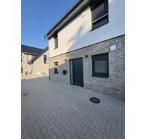 Reihenhaus Neubau Elmshorn - 1.950,00 EUR Kaltmiete, ca.  136,00 m² in Elmshorn (PLZ: 25335)