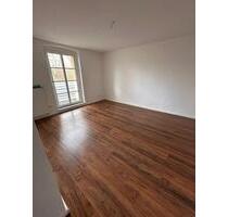 3 Raum Wohnung mit Balkon - 450,00 EUR Kaltmiete, ca.  59,00 m² in Zwickau (PLZ: 08056)