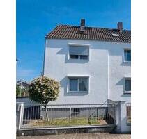 Großzügige DHH mit hellen Räumen, großer Garage und Garten - Gernsheim