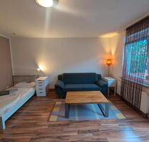 All inklusive WG Zimmer Zentrumsnähe ab 1.12.25 frei - Stuttgart Mühlhausen