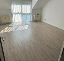 Helle 2-Zimmer-Wohnung mit Tiefgarage & Einbauküche in Weiden - Weiden in der Oberpfalz