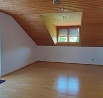 Mansardenwohnung 1. OG 45m² - 650,00 EUR Kaltmiete, ca.  45,00 m² in Tuntenhausen (PLZ: 83104)