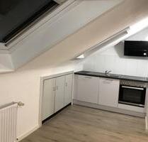 2 Zi DG WHG ohne Balkon - 450,00 EUR Kaltmiete, ca.  40,00 m² in Tamm (PLZ: 71732)