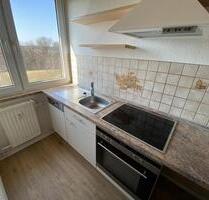3-Raumwohnung in traumhafter Lage, mit großem Balkon,teilsaniert - Lichtenstein (Sachsen)