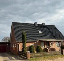 Einfamilienhaus mit Nebengebäuden (Werkstatt Lager) auf 1010 qm - Itzstedt