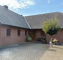 ** Einfamilienhaus zum 1.3.2026, 7 Zimmer, weiteres Baugrundstück - Winsen (Luhe)
