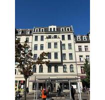 sonnige 2 Zimmer Wohnung in super zentraler Lage in Halle - Halle (Saale)