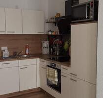 Einzimmerwohnung in ruhiger Lage, EBK, möbliert & Stellplatz - Mittweida