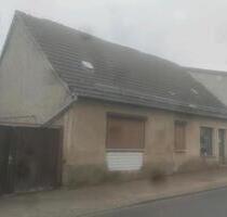 Renovierungsbedürftiges Haus in 06246 - Bad Lauchstädt