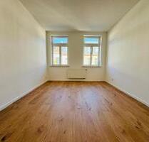 schicke 3 Raum Wohnung +++ WG geeignet +++TOP LAGE+++ in Stötteritz mit Balkon; saniert - Leipzig Südost
