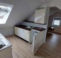 1 Zimmerwohnung Dachgeschoss mit Klimaanlage - Bietigheim-Bissingen