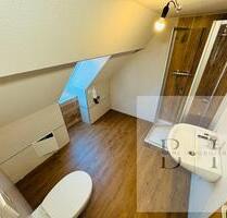 Klein, aber oho – frisch sanierte Dachgeschosswohnung mit Charakter - Reichenbach im Vogtland