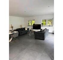 Bungalow gehobener Stiel - 1.200,00 EUR Kaltmiete, ca.  148,00 m² in Brakel (PLZ: 33034)