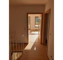 100 m² Mietwohnung in Hainburg - 920,00 EUR Kaltmiete, ca.  100,00 m² in Hainburg (PLZ: 63512)