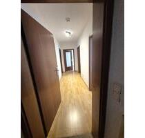 2-Zimmer-Wohnung mit Balkon, EBK & Tiefgarage in Lu-Mitte - Ludwigshafen am Rhein