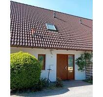 DHH in Rötgesbüttel - 950,00 EUR Kaltmiete, ca.  100,00 m² in Wasbüttel (PLZ: 38553)