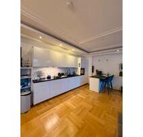 Luxuriös möblierte 2,5-Zimmer Wohnung mit Jacuzzi, Sauna & Balkon - Berlin Charlottenburg-Wilmersdorf