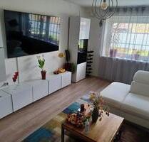 Furth i. Wald: Helle 2-Zimmer EG-Wohnung mit Gartennutzung - Furth im Wald